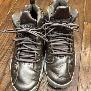 Kids Nike Jordan Jumpman Team II Sneakers in Sepia Stone